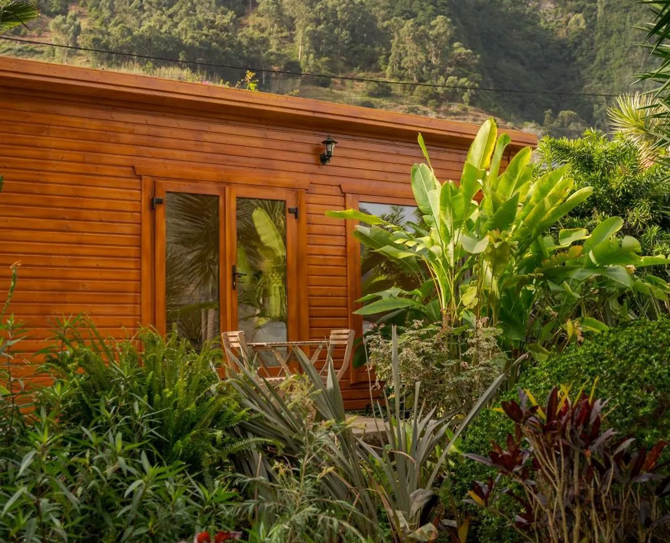 Garden Bungalow São Vicente Chalet