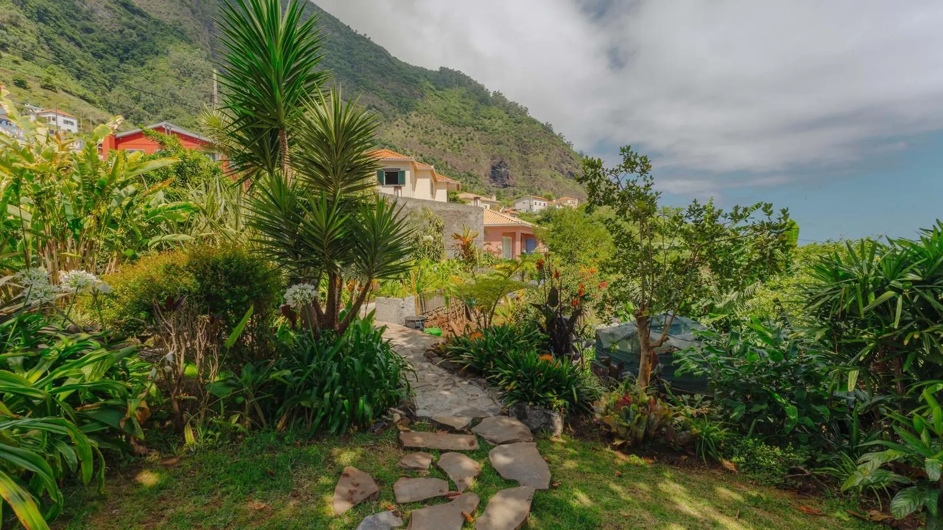 Chalet Garden Bungalow São Vicente